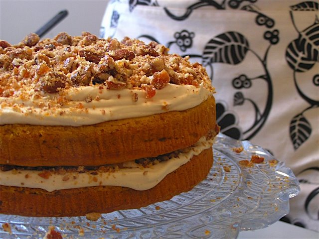 Savory Sight: Pumpkin Cake Savory Sight: Pumpkin Cake