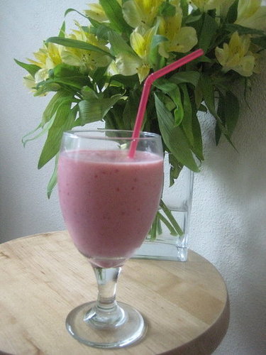 Homemade Smoothies Are Healthy, Easy, and Delicious