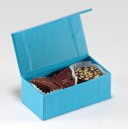 Everyone loves a little, sweet treat for dessert, so pack a chocolate truffle, cookie, or miniature bag of candy.
Everyone loves a little, sweet treat for dessert, so pack a chocolate truffle, cookie, or miniature bag of candy.