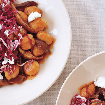 Fast & Easy Dinner: Gnocchi With Mushroom Gravy