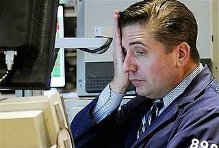 Dow Falls Below 9,000 As Stocks Extend Declines
