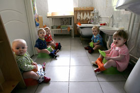 Mommy Dearest: Is It Okay For Tots to Pee in Public?