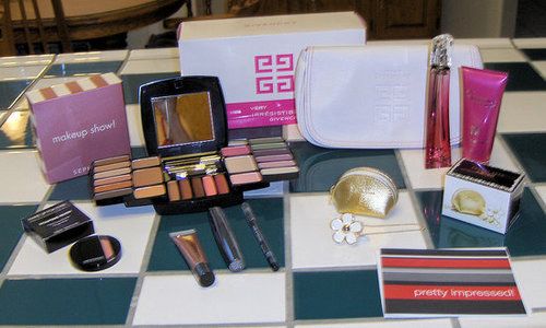 Glam Mom Prizes