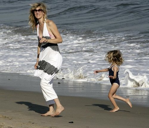 Laura Dern and Jaya Run Along the Beach Laura Dern and Jaya Run Along the Beach