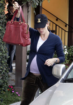 Jennifer Salutes Her Bump Jennifer Salutes Her Bump