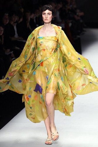 Issey Miyake Spring 08 Fashion Show Issey Miyake Spring 08 Fashion Show