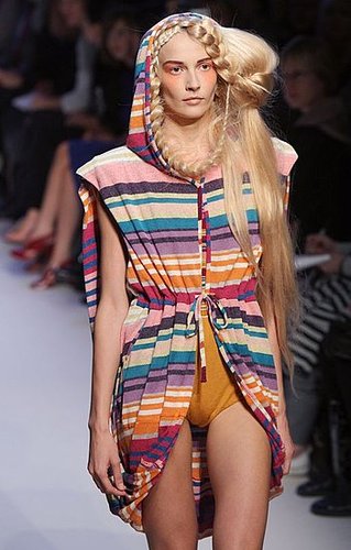 Paris Gives Us Hair! Long Beautiful Hair! Paris Gives Us Hair! Long Beautiful Hair!