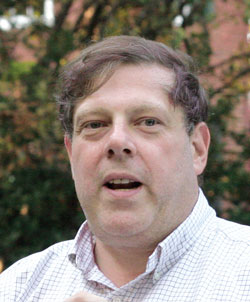 Mark Penn Resigns As Chief Strategist For Clinton Campaign