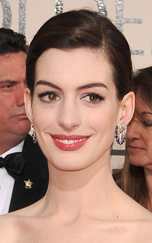 Anne Hathaway's Makeup at the 2009 Golden Globe Awards