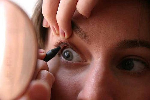 Step one: Define your top lashes Step one: Define your top lashes