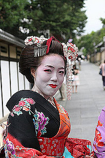Wrap Your Cosmetics in a Faux Kimono