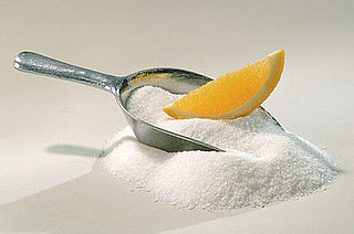 DIY Spa Treatment: An Easy Lip Exfoliator