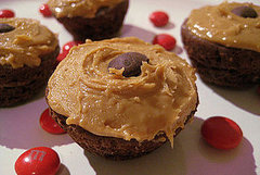 Bite of Love: Almond Be There For You Brownie Cupcakes Bite of Love: Almond Be There For You Brownie Cupcakes