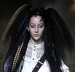 How To Get Catwalk Trend For Halloween Teen Zombie Makeup At Luella Autumn Winter Show How To Get Catwalk Trend For Halloween Teen Zombie Makeup At Luella Autumn Winter Show