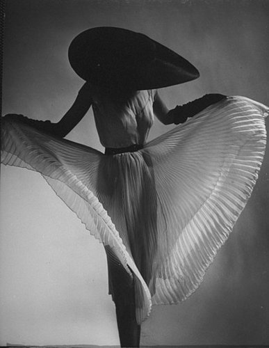 Dorian Leigh, Jane Derby dress, 1950. Dorian Leigh, Jane Derby dress, 1950.