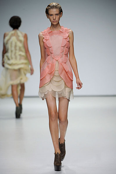 Christopher Kane Goes Ape for Spring 2009 Christopher Kane Goes Ape for Spring 2009