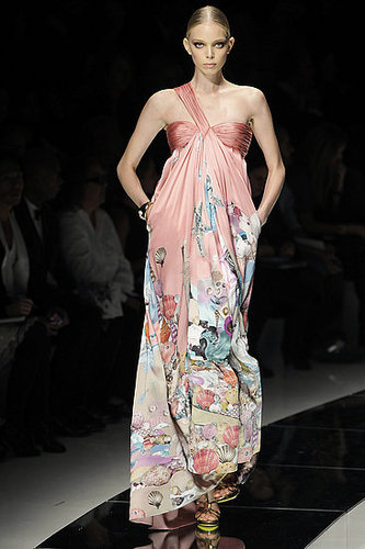 Julie Verhoeven Takes on the Medusa for Versace Spring 2009 Julie Verhoeven Takes on the Medusa for Versace Spring 2009