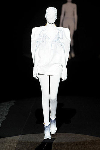 Martin Margiela Looks Back over Twenty Maison Years for Spring 2009 Martin Margiela Looks Back over Twenty Maison Years for Spring 2009