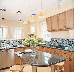 Before and After: Updating a '70s-Style Kitchen Before and After: Updating a '70s-Style Kitchen