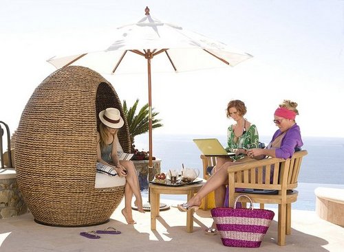 Sex and the City:  Carrie's Marvelous Mexico Egg Chair