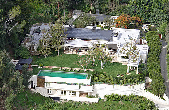Guess Who Lives Here? Guess Who Lives Here?