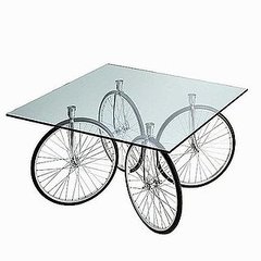 Love It or Hate It? Tour Table by Gae Aulenti