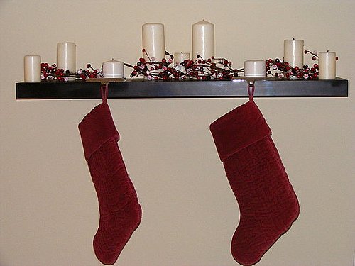 Su Casa: A Christmas Mantel Shelf