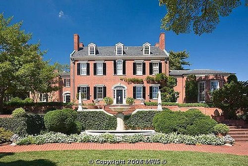 House Hunting For Oprah