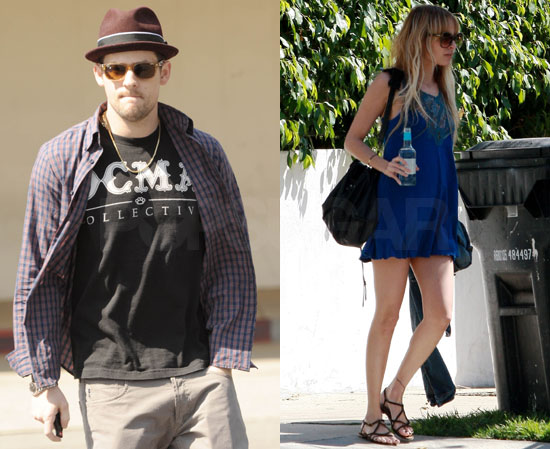 Nicole Richie Showing Off Baby Bump