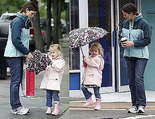 Photos of Jennifer Garner and Violet Affleck In The Rain in Boston