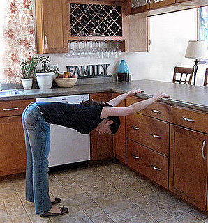 Chef Workout: Counter Shoulder Stretch 