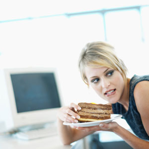 10 Ways to Avoid Gaining Weight at Work