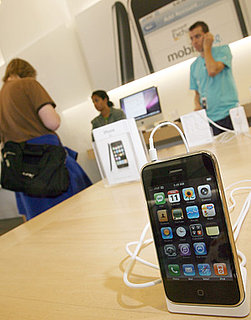 The Apple Store Is Now Selling the iPhone 3G Contract Free