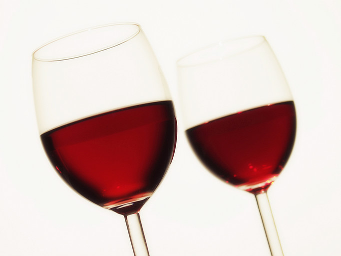 To Curb Drinking, UK Mandates Smaller Wine Glasses To Curb Drinking, UK Mandates Smaller Wine Glasses