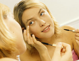 A Quick Tip to Lock Lashes With Mascara 
