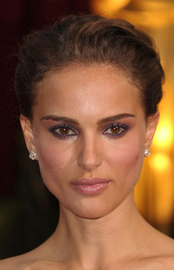 Natalie Portman Oscars 2009: Hair and Makeup Photo