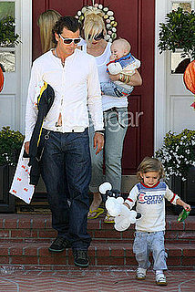 Lil Links: Grandma Rossdale Likes Some of the Paps' Pics