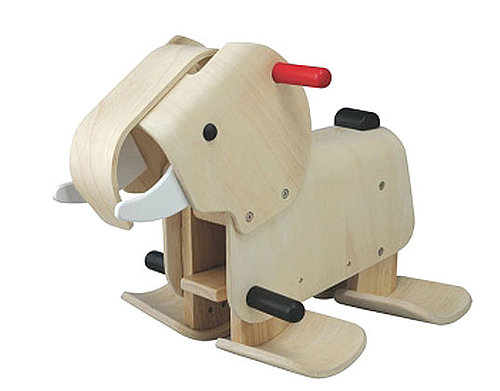 Lil Links: Let Your Wee One Go on This Eco Elephant Ride!