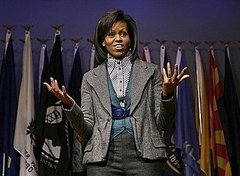 Photos of Michelle Obama at Women's Memorial in Arlington National Cemetery