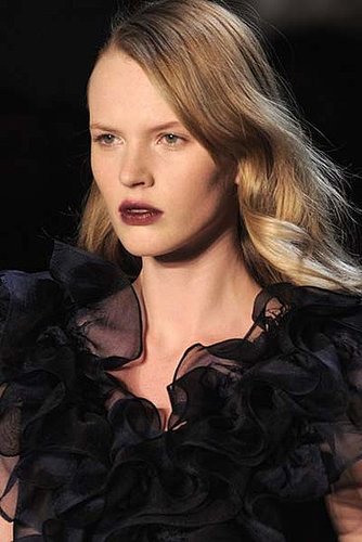 17 Sexy, Sultry, and Strange Looks From Milan Fashion Week