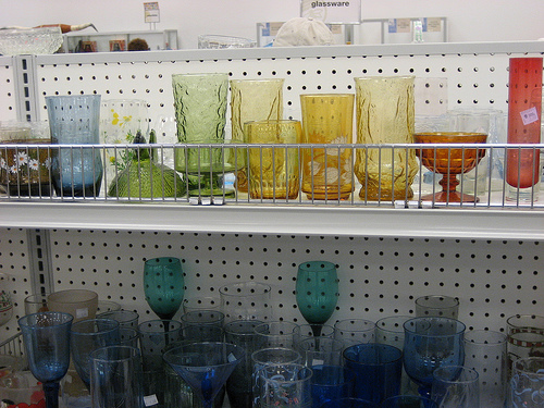 How-To: 10 Ways to Decorate With Thrifted Goods How-To: 10 Ways to Decorate With Thrifted Goods