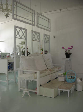 Cool Idea: Old Windows as a Room Divider