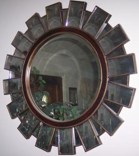 Su Casa: A Trendsetting Sunburst Mirror