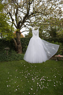 You Asked: Can I Wear a Wedding Gown to Renew my Vows?