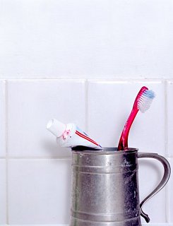 Dear Poll: Do You Share with Your Boyfriend?
