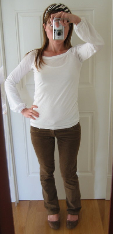 Look of The Day: Pretty Darn Cute for Running Errands!