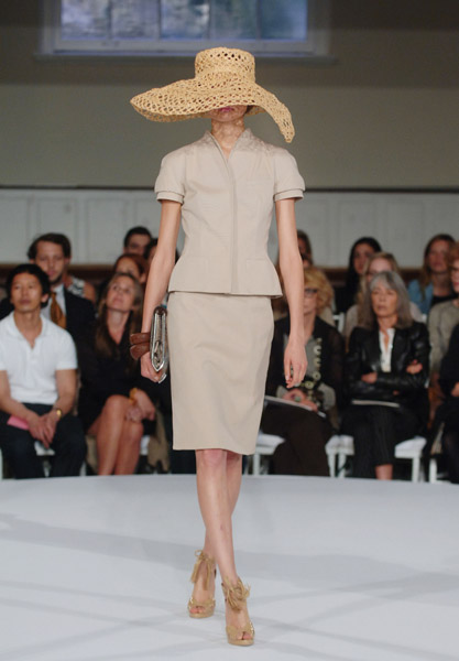 Modelwear_Steph_14221245_600 Modelwear_Steph_14221245_600