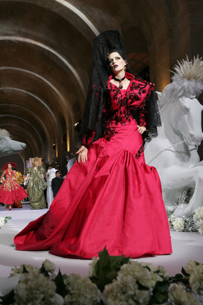 Modelwalk_Tony_14482468_600 Modelwalk_Tony_14482468_600