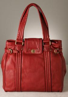 FabSugar August Handbag Giveaway!