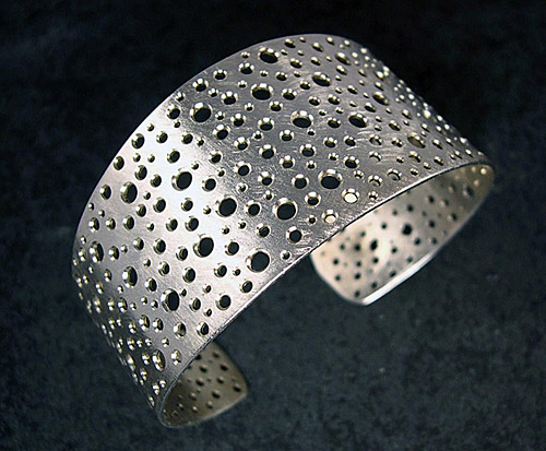 nwp_wide_cuff_1 nwp_wide_cuff_1